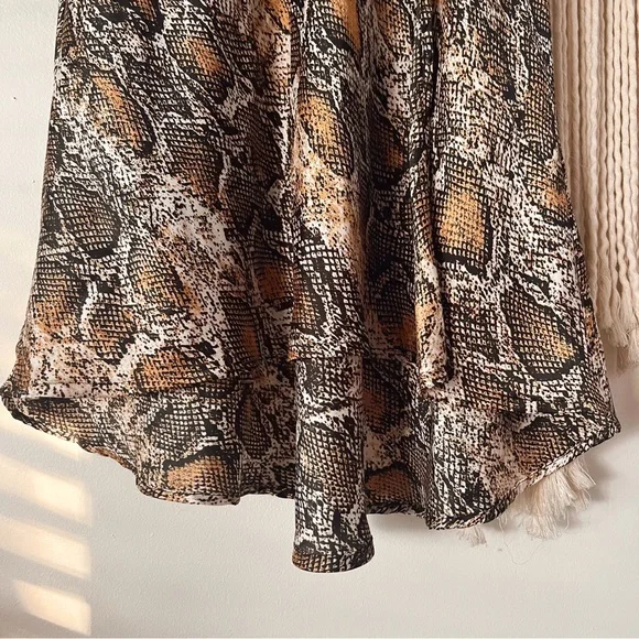 🔻SOLD🔻Zara Snake Print Slip Skirt - Picture 5 of 10